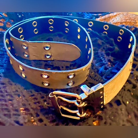 Reversible Black & Silver Leather Belt, with Turning Buckle 🩶🖤 - Picture 2 of 15